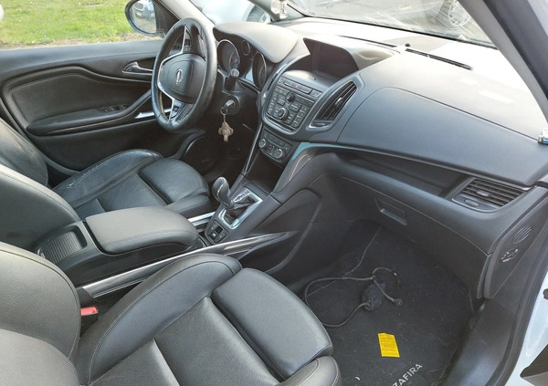 Opel Zafira cena 19900 przebieg: 192000, rok produkcji 2015 z Zielonka małe 16